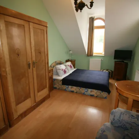 No. 5 Lucni Vrch 11 * Карловы Вары